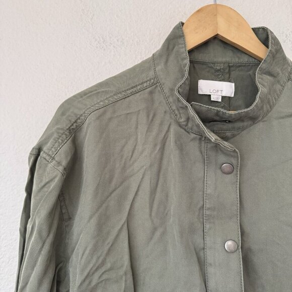 ANN TAYLOR LOFT Blazer Women Size Medium Green Button Up Lightweight Jacket - Picture 2 of 8